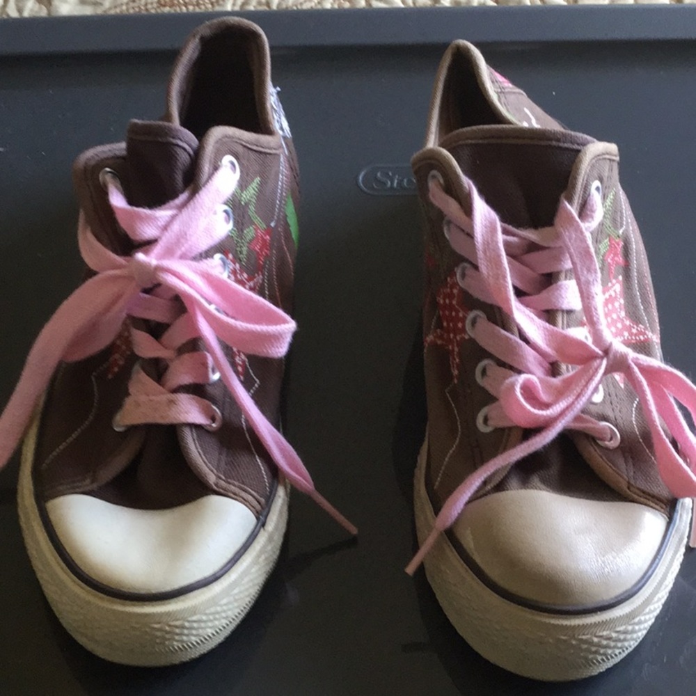 Sneakers